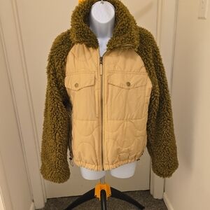 Universal Thread Beige Quilted Jacket with Cream Sherpa Accents